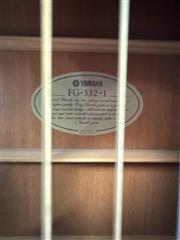 YAMAHA FG-332-1 6-STRING VINTAGE GUITAR RIGHT HANDED W/ HARD CASE